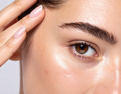 Comment lisser le contour de l’œil efficacement ?